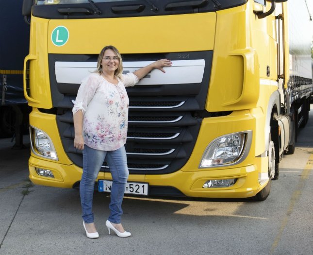 Sofőr állás | 4 kezes munkához kamionsoför hölgyet keresek | szemesinfo.hu